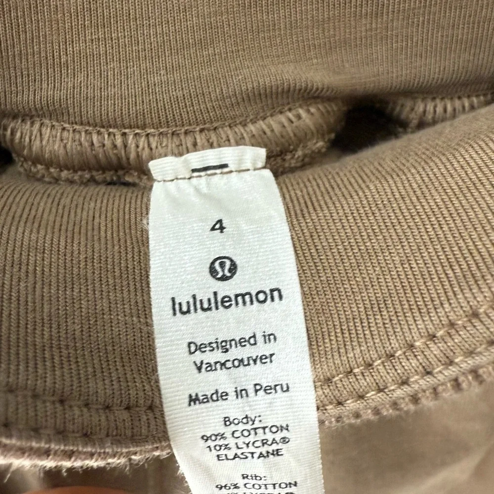 Lululemon LA French Terry HR Long Short Size 4 Cozy Activewear